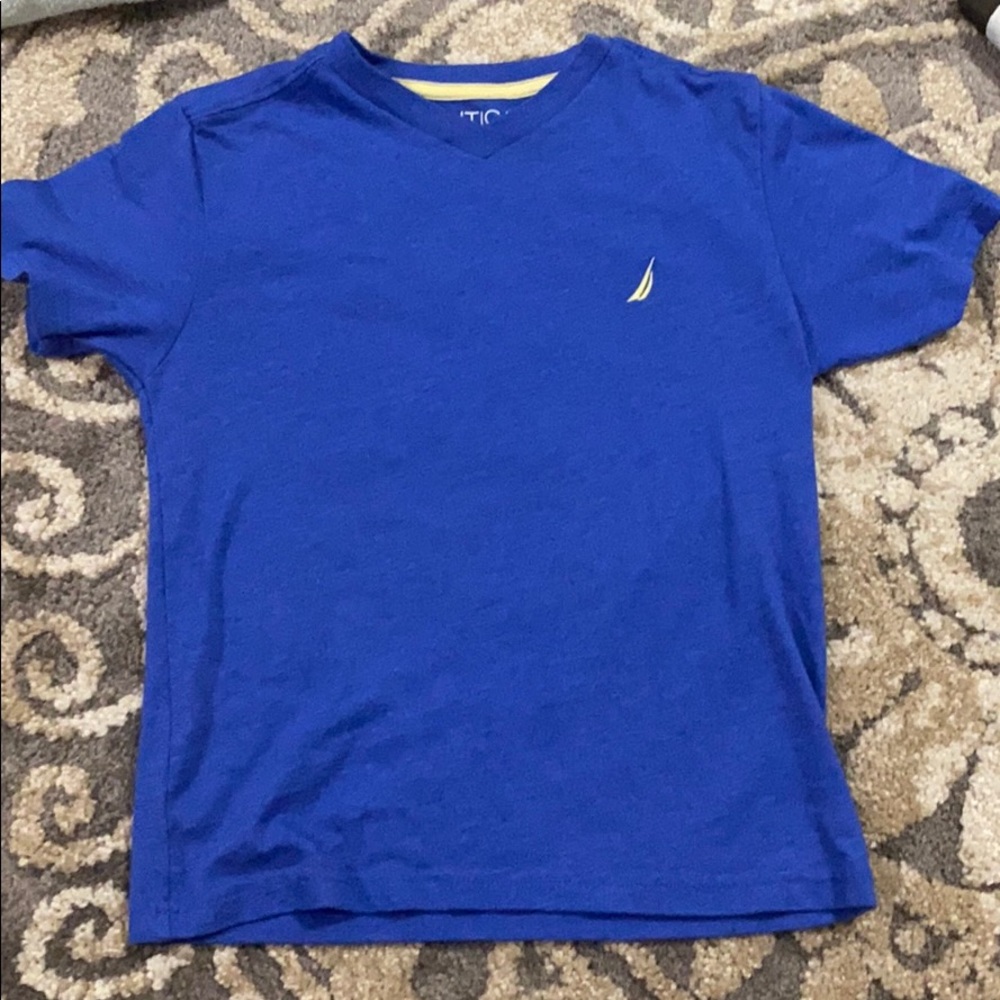 Boys size Small (8) Nautica V Neck T-shirt